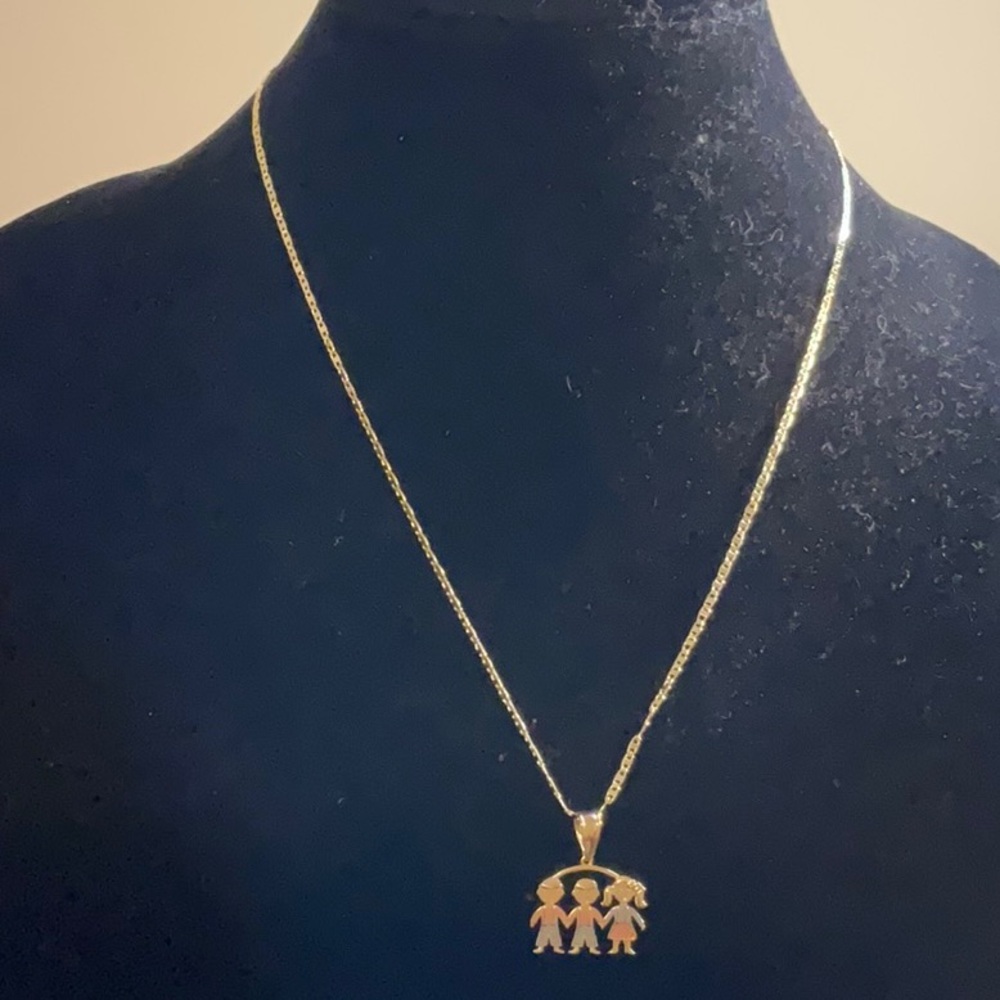 14 Gold Plated Necklace 18’ With The Two Boys And A Girl